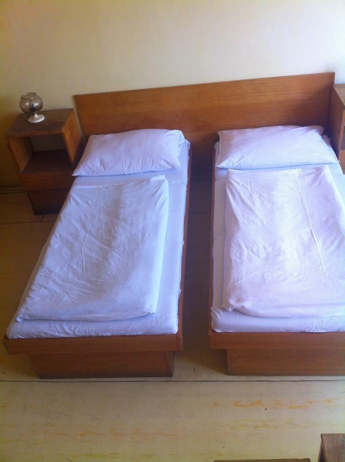 Hotel Belohlavek Holoubkov Bagian luar foto