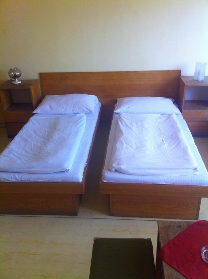 Hotel Belohlavek Holoubkov Bagian luar foto